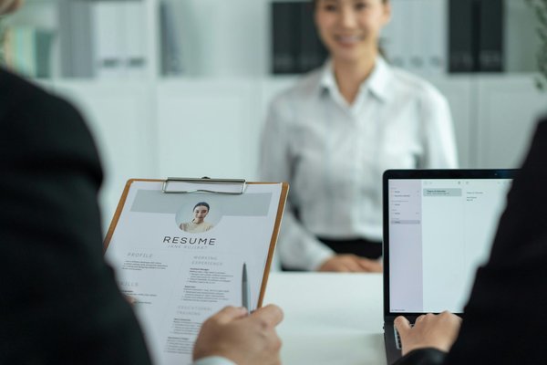 Avis monday : tout ce que vous devez savoir